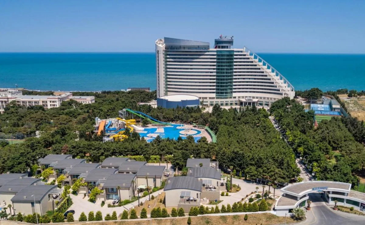 Отдых в азербайджане все включено. Bilgah Beach Hotel. Bilgah Beach Hotel logo. Wyndham Garden Hotel Baku. Baku Marriott Hotel Boulevard.